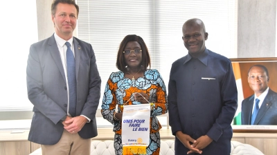 pour-son-engagement-en-faveur-des-communautes-pr-mariatou-kone-recoit-les-felicitations-de-la-fondation-du-rotary-international