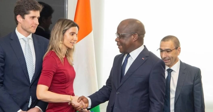 cooperation-pharmaceutique-le-ministere-de-la-sante-ouvre-la-voie-a-un-partenariat-avec-un-groupe-portugais