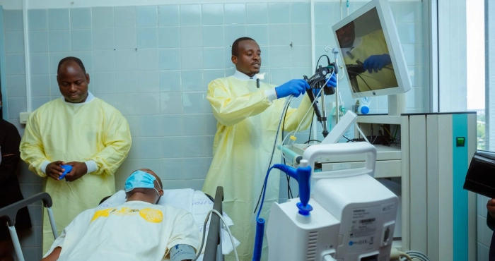 le-chu-de-cocody-recoit-de-nouveaux-equipements-medicaux