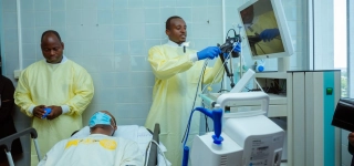 le-chu-de-cocody-recoit-de-nouveaux-equipements-medicaux