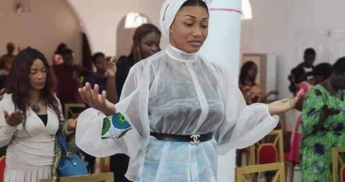 dj-lewis-apporte-son-soutien-a-claire-bahi-famille-ne-jugeons-pas