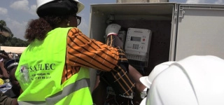 seguela-le-quartier-mankono-2-electrifie