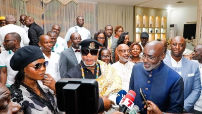 koffi-olomide-fait-citoyen-dhonneur-de-la-commune-de-cocody-par-le-maire-jean-marc-yace