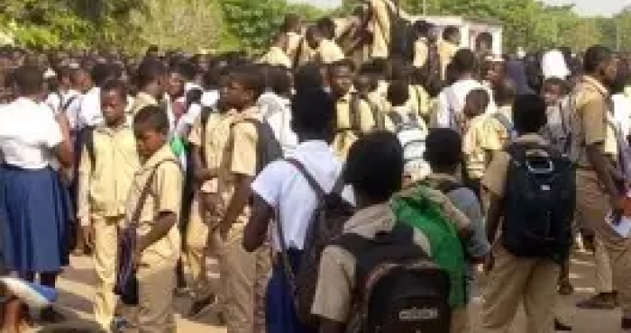 apres-le-recrutement-de-1800-denseignants-au-public-les-etablissements-prives-face-a-un-gros-manque-de-profs-de-maths-et-physique-a-lapproche-des-examens-a-grands-tirages