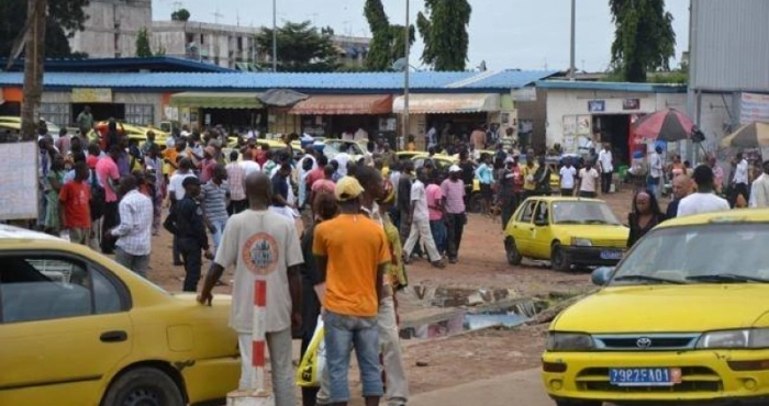 greve-des-woro-woro-hier-a-cocody-des-usagers-pris-en-otage