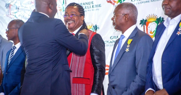pour-son-impact-sur-la-gouvernance-publique-clotchor-secongo-fait-chevalier-du-merite-national
