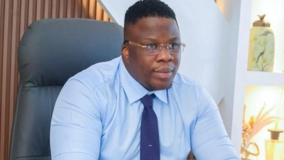 apoutchou-national-obtient-une-autorisation-temporaire-de-quitter-le-pays