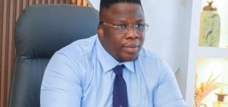 apoutchou-national-obtient-une-autorisation-temporaire-de-quitter-le-pays