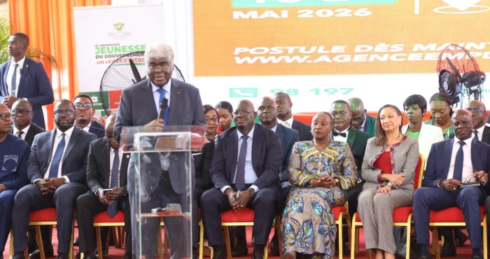 au-coeur-de-la-foire-de-lemploi-et-du-recrutement-le-gouvernement-lance-loffensive-pour-lemploi-des-jeunes