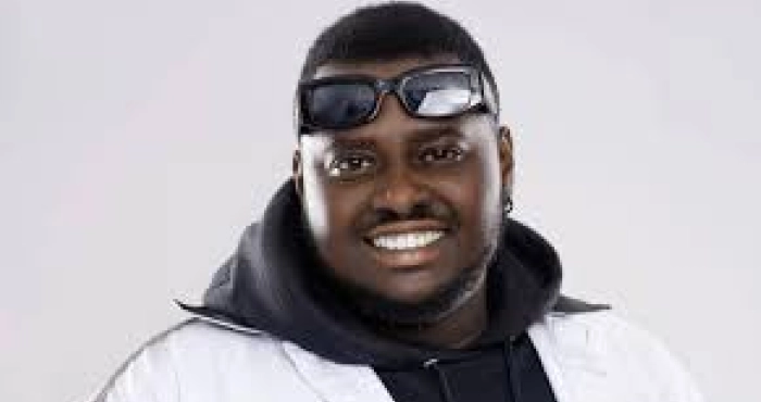 grosse-bataille-autour-de-la-depouille-dabome-lelephant-comment-les-obseques-du-chanteur-divisent