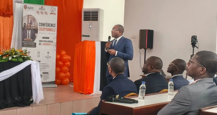 infrastructure-routiere-fabrice-coulibaly-dg-de-ageroute-edifie-les-eleves-de-lena