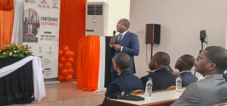 infrastructure-routiere-fabrice-coulibaly-dg-de-ageroute-edifie-les-eleves-de-lena