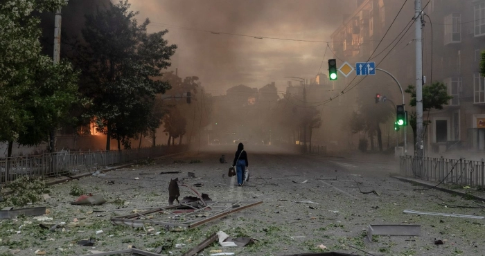 guerre-en-ukraine-au-moins-quatre-morts-et-plus-de-60-blesses-a-kiev-et-dans-sa-region-apres-des-frappes-russes