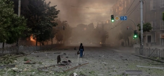 guerre-en-ukraine-au-moins-quatre-morts-et-plus-de-60-blesses-a-kiev-et-dans-sa-region-apres-des-frappes-russes