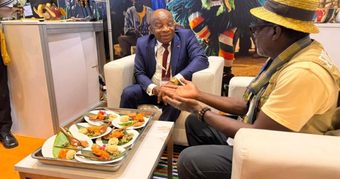 en-chine-pour-le-salon-itb-shanghai-siandou-fofana-vend-la-destination-touristique-cote-divoire