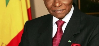 100-ans-de-abdoulaye-wade-ousmane-sonko-rend-hommage-a-lun-des-plus-illustres-de-la-democratie-senegalaise