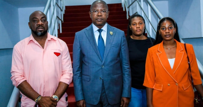 hommage-a-abome-lelefant-cisse-bacongo-et-la-mairie-de-koumassi-posent-un-grand-geste