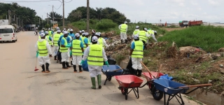 yopougon-azito-karpowership-mobilise-la-jeunesse-pour-une-vaste-operation-de-sensibilisation-et-de-nettoyage