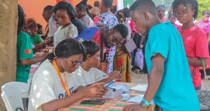 foire-nationale-de-lemploi-dans-les-regions-les-jeunes-se-ruent-vers-les-opportunites