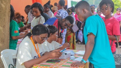 foire-nationale-de-lemploi-dans-les-regions-les-jeunes-se-ruent-vers-les-opportunites