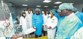 traitement-de-linsuffisance-renale-un-nouveau-centre-national-de-dialyse-dote-dequipements-modernes-inaugure-a-agboville