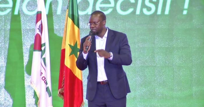 senegal-ousmane-sonko-reelu-a-la-tete-du-pastef-et-jure-de-proteger-sa-revolution
