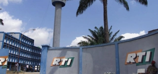 katty-toure-rti-en-colere-previent-vous-devez-etre-fiers-de-votre-television-pour-tous-les-efforts-avec-de-maigres-moyens