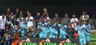 tida-2021-les-abobolais-de-sol-fc-soffrent-le-trophee