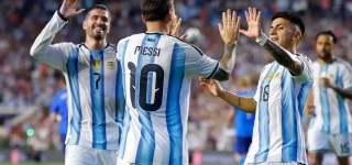 coupe-du-monde-largentine-corrige-lalgerie-grace-a-un-triple-de-lionel-messi