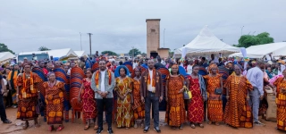 fete-des-meres-et-des-peres-a-divo-les-freres-diakite-redonnent-de-la-joie-a-des-milliers-de-familles