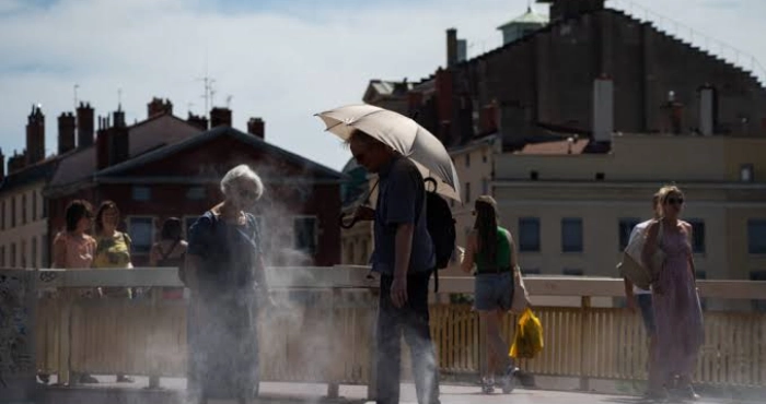 canicule-en-france-au-moins-25-morts-par-arret-cardiaque-recenses-dans-la-region-parisienne