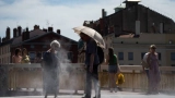 canicule en france au moins 25 morts par arret cardiaque recenses dans la region parisienne