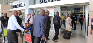 aeroport-fhb-covid-19-des-passagers-refoules-malgre-les-deux-doses-de-vaccin-administrees-et-le-test-pcr-dans-le-delai