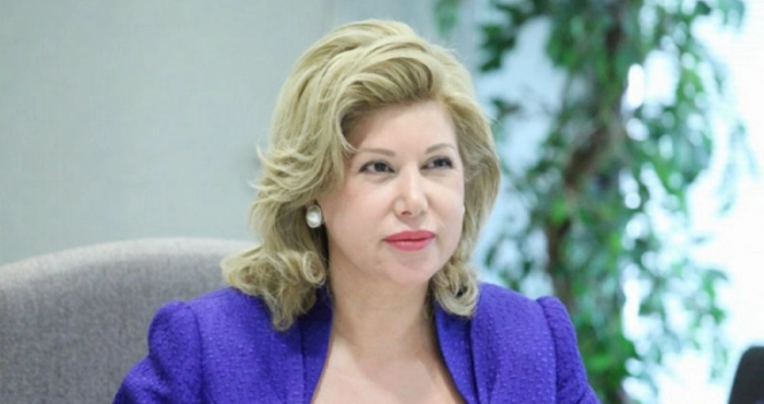 la-premiere-dame-dominique-ouattara-apporte-son-soutien-et-sa-compassion-aux-familles-des-59-morts-des-inondations