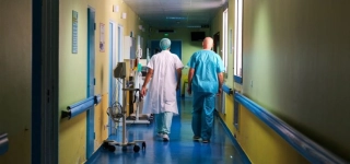 ebola-le-premier-cas-detecte-en-france-est-gueri-et-sorti-de-lhopital
