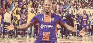 decede-des-suites-de-blessures-dans-un-accident-de-la-circulation-le-footballeur-ivoirien-franck-omer-dohou-inhume-ce-samedi-au-cimetiere-de-krindjabo