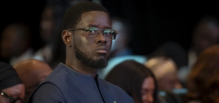 senegal-le-president-bassirou-diomaye-faye-remporte-une-victoire-juridique-contre-ousmane-sonko