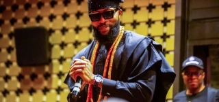avec-trois-dossiers-en-justice-mike-alabi-craque-et-appelle-a-laide-je-suis-dans-une-situation-de-vie-ou-de-mort