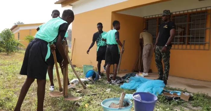 conges-anticipes-troubles-dans-les-etablissements-scolaires-63-eleves-transferes-a-bimbresso-en-redressement-disciplinaire