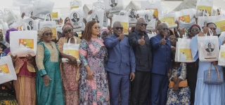 fete-des-meres-le-poro-rend-hommage-a-celles-qui-portent-les-familles