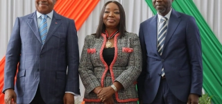 le-batonnier-de-lordre-des-avocats-me-florence-loan-messan-elevee-au-grade-de-commandeur-dans-lordre-du-merite-de-la-justice