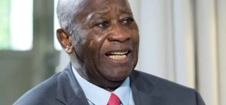 gbagbo-ou-lart-de-legiferer-depuis-les-gradins