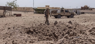 mali-au-moins-50-militaires-tues-dans-une-attaque-des-independantistes-et-des-jihadistes-pres-danefis