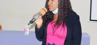 covid-19-long-opinion-eclairee-sensibilise-a-travers-des-articles-et-videos