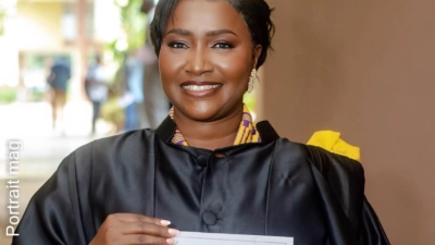 soutenance-de-these-unique-sandrine-kouadio-enfile-la-toge-du-doctorat