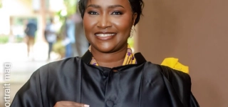 soutenance-de-these-unique-sandrine-kouadio-enfile-la-toge-du-doctorat