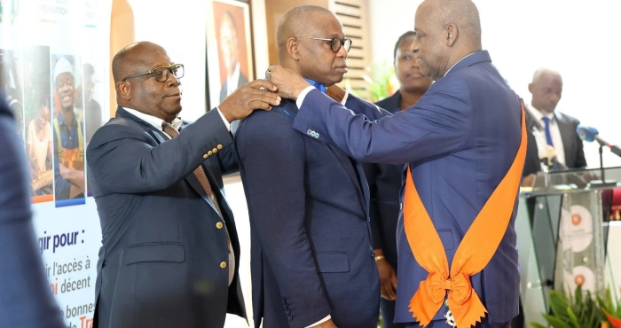 conseil-de-lordre-du-merite-de-lemploi-et-de-la-protection-sociale-me-adama-kamara-eleve-au-grade-de-commandeur