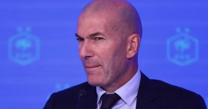 zinedine-zidane-enfin-aux-commandes-des-bleus-la-fff-officialise