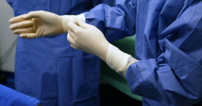 inedit-une-femme-aveugle-retrouve-la-vue-apres-une-greffe-et-une-operation-de-six-heures