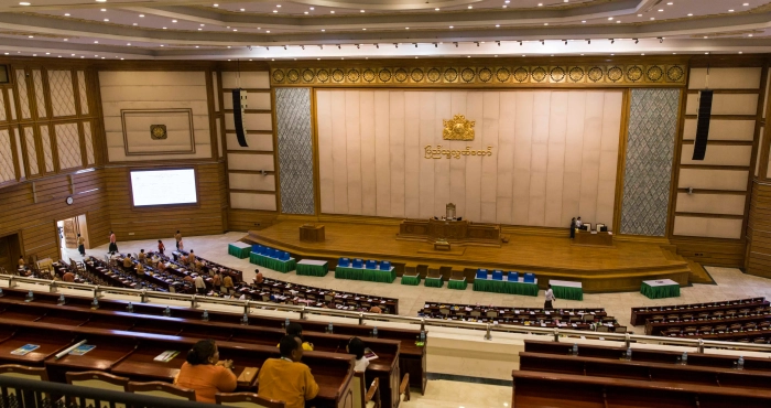 birmanie-le-parlement-adopte-un-projet-de-loi-instaurant-des-sanctions-allant-jusqua-la-peine-de-mort-contre-les-centres-darnaques-en-ligne